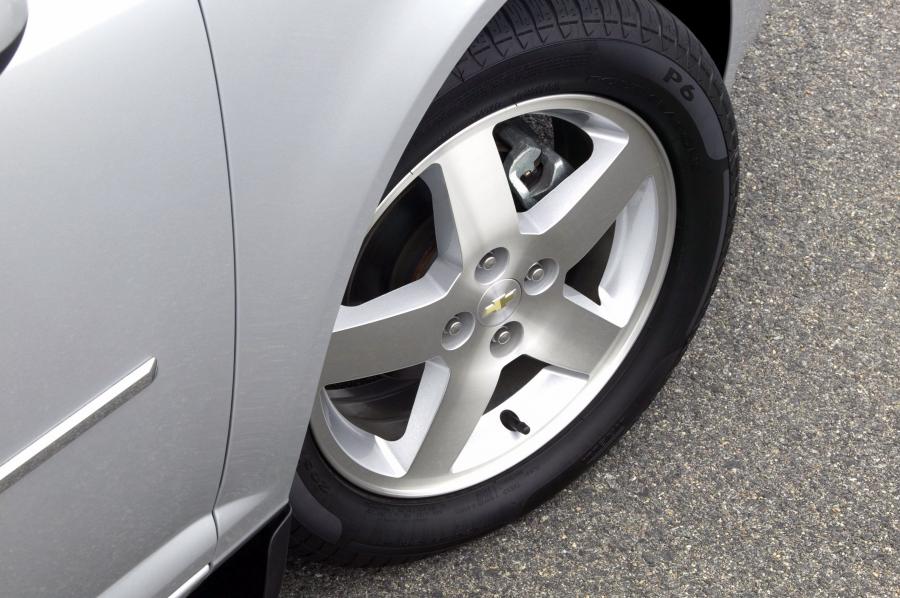  Chevrolet Cobalt 2005 года  (фото 31 из 60)